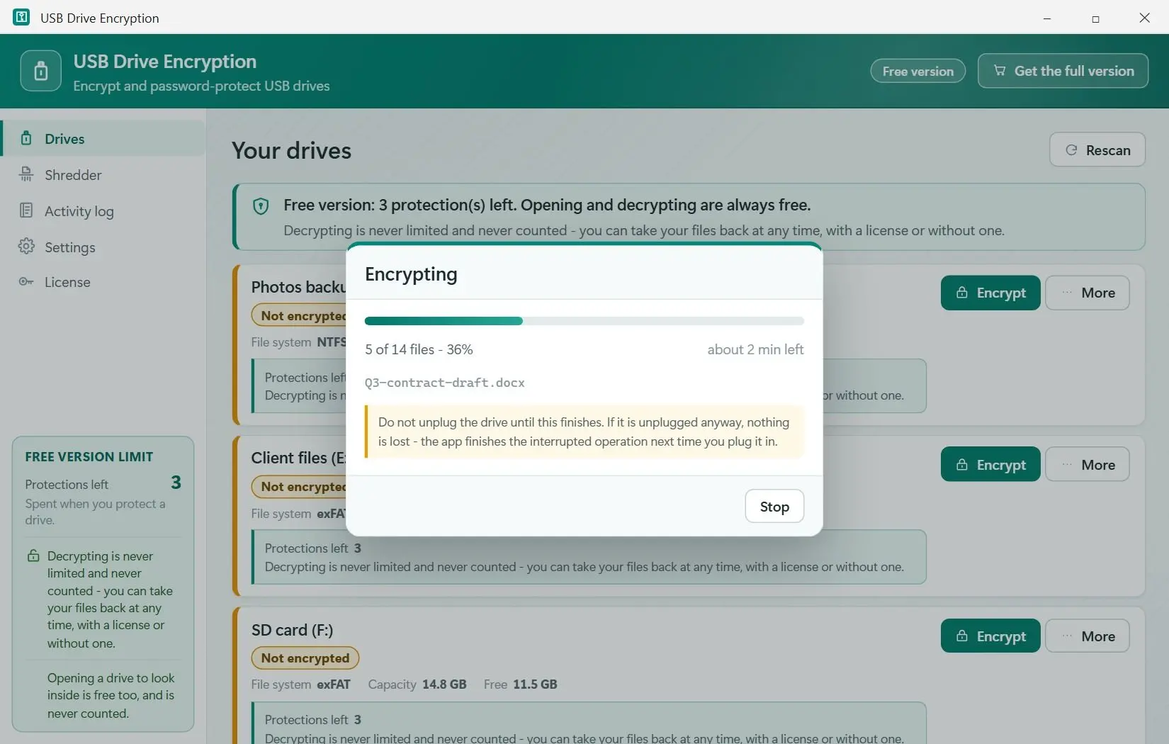  Encryption progress in USB Drive Encryption with file count and time left..