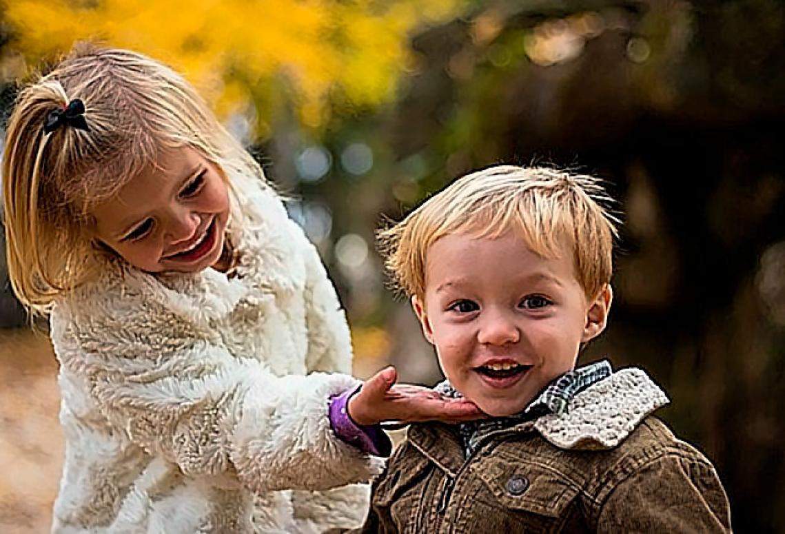 remove blur from faces - after.